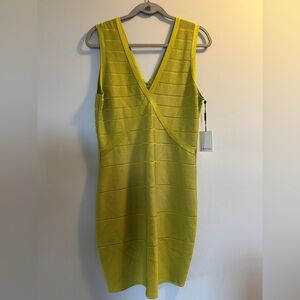 NWT Calvin Klein Yellow Sleeveless bodycon Dress| size large